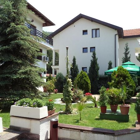 Hotel Dva Bisera Лагадин Екстериор снимка