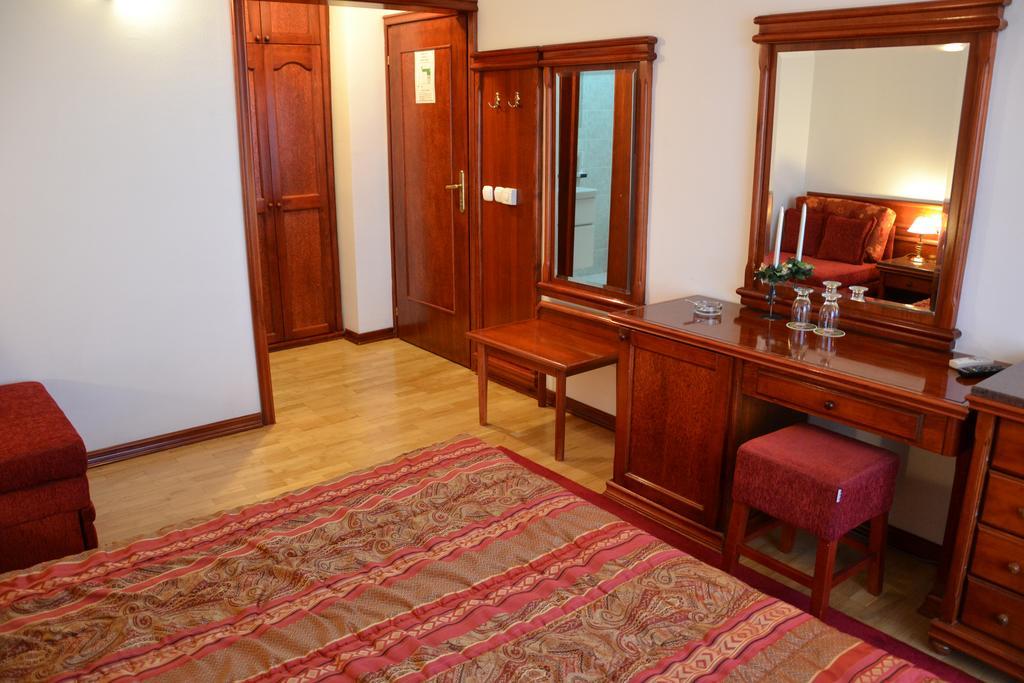 Hotel Dva Bisera Лагадин Екстериор снимка