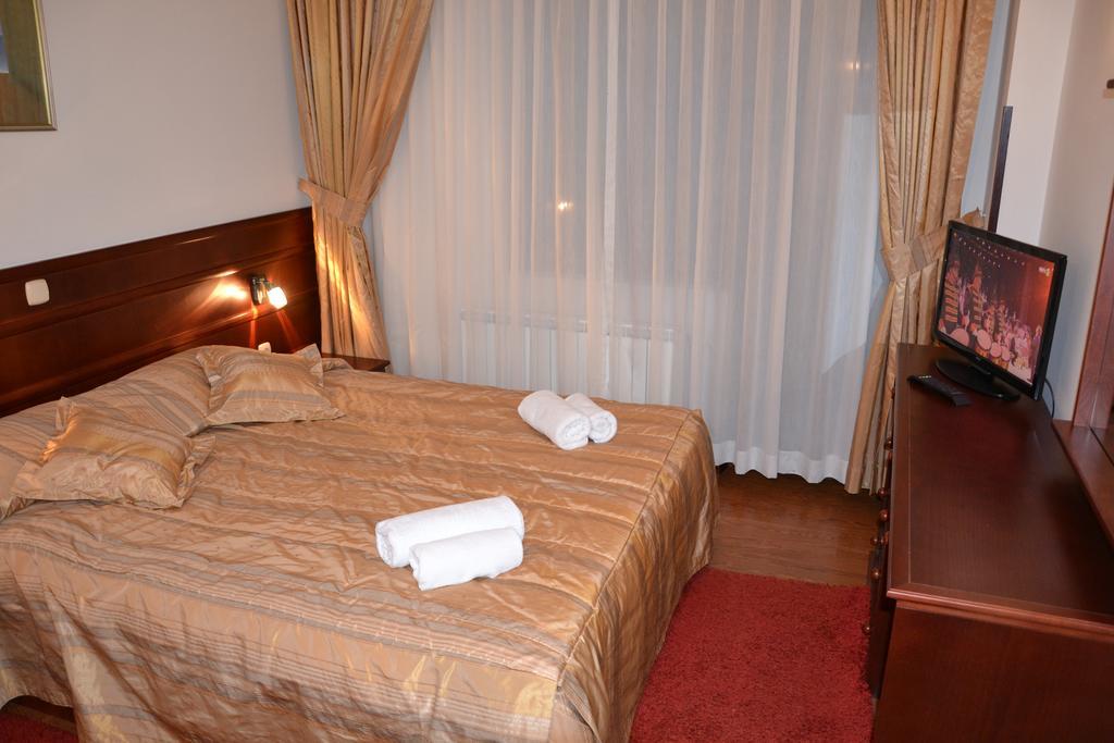 Hotel Dva Bisera Лагадин Екстериор снимка