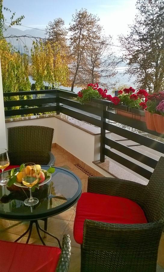 Hotel Dva Bisera Лагадин Екстериор снимка